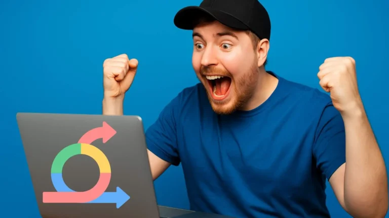 Hombre joven con gorra azul celebra con entusiasmo frente a su laptop, sobre fondo azul vibrante.