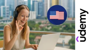 Mujer joven tomando un curso de escritura formal en inglés desde su laptop en un balcón con vista urbana