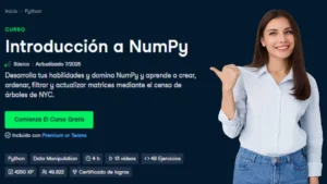 Mujer joven sonriente señalando curso gratis Introducción a NumPy en DataCamp con detalles del aprendizaje en Python