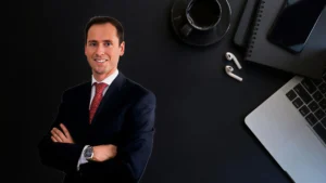 Curso gratuito enseña a cerrar ventas aplicando comunicación estratégica en minutos