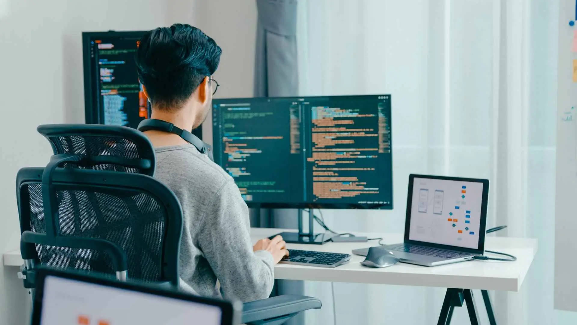 Curso gratis de Python sobre ciclos y estructuras de datos básicas
